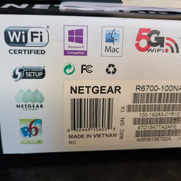 NETGEAR R6700 Nighthawk AC1750 Smart WiFi Router - R6700-100NAS - Picture 1 of 5